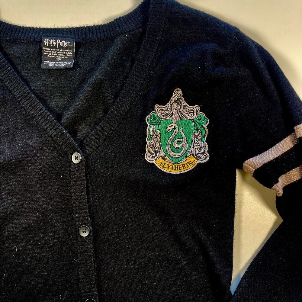Harry Potter Sweater Women's Size Small Slytherin House Cardigan Warner Bros.